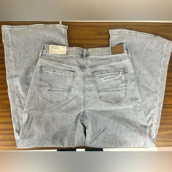 American Eagle Womens Jeans Super High Rise/Baggy Wide Leg size 8/29W NEW - Picture 1 of 7